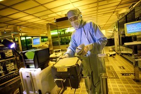 St Microelectronics salle production