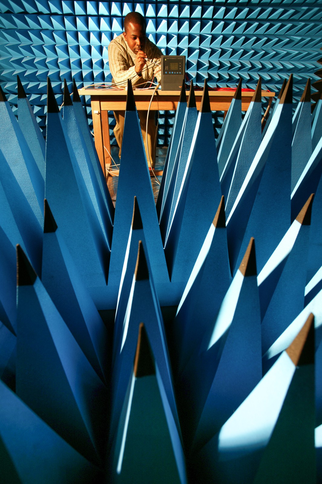 Schneider Electric chambre anechoïque