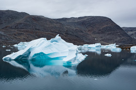 330_63b4995