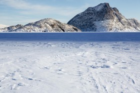070_63b7813